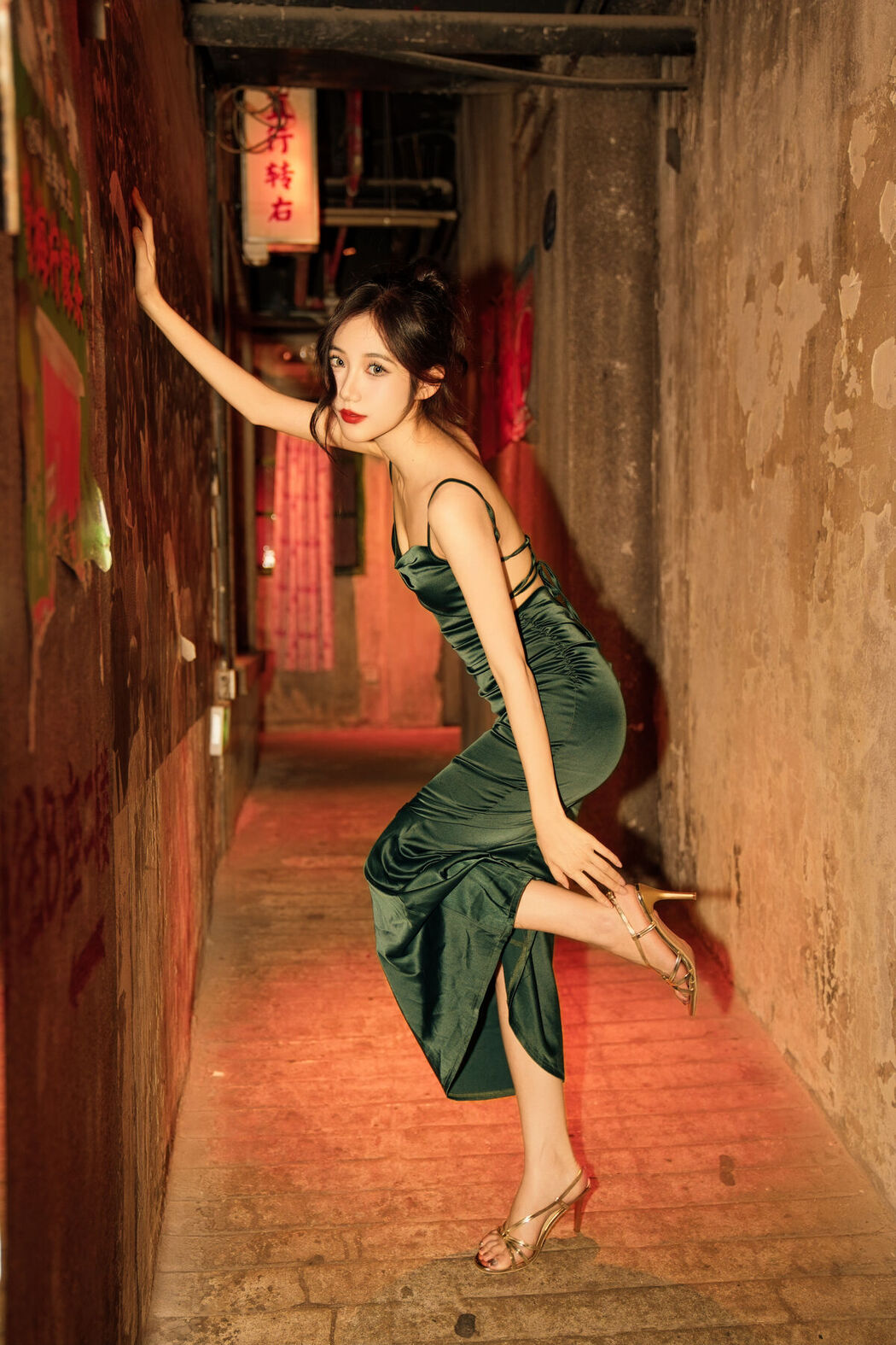 YiTuYu艺图语 Vol.8005 O1ne Wan