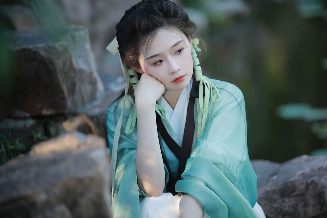 YiTuYu艺图语 Vol.7987 Miao Miao Jia De Xiao Yu Gan