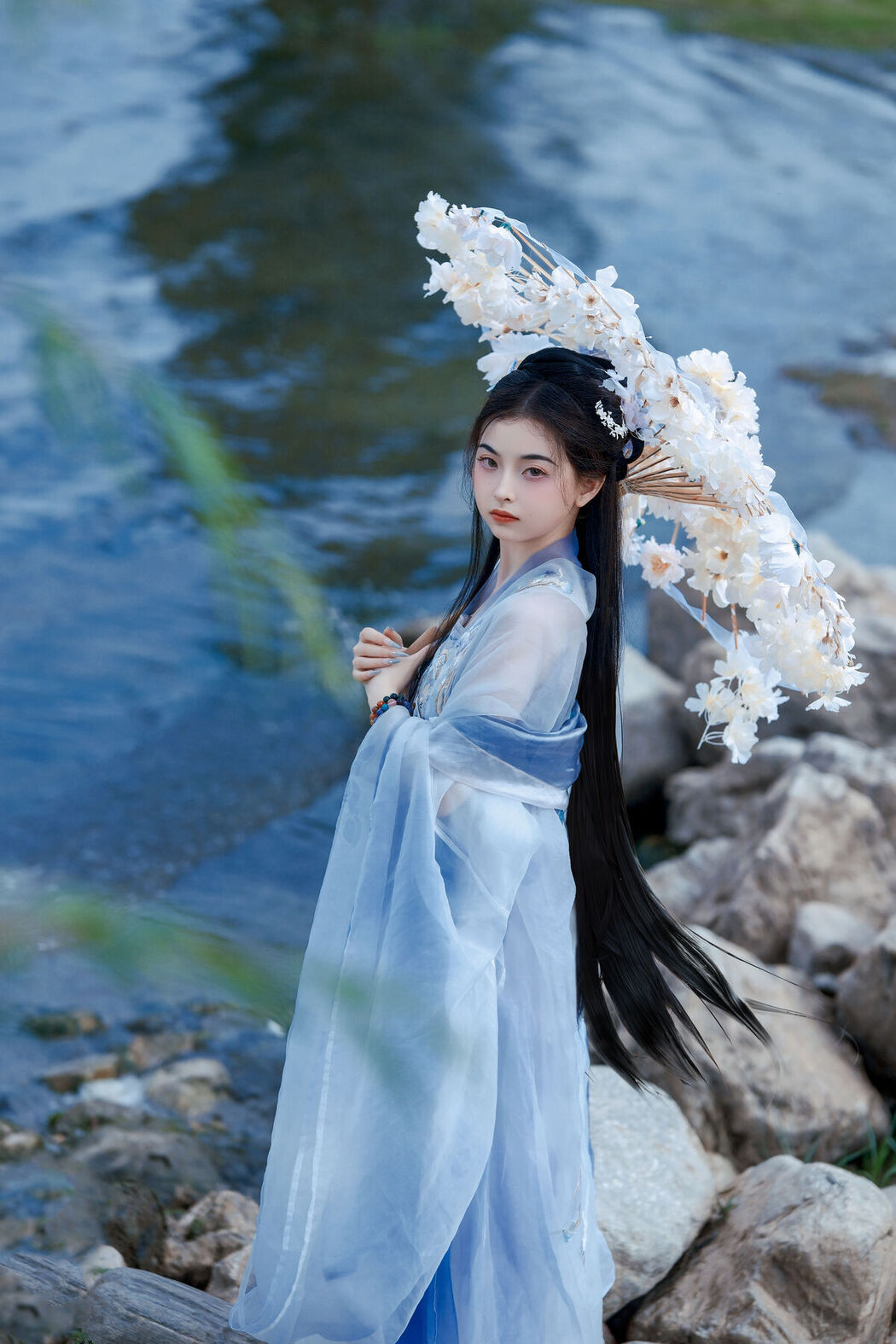 YiTuYu艺图语 Vol.8010 Xing Xing Xiong