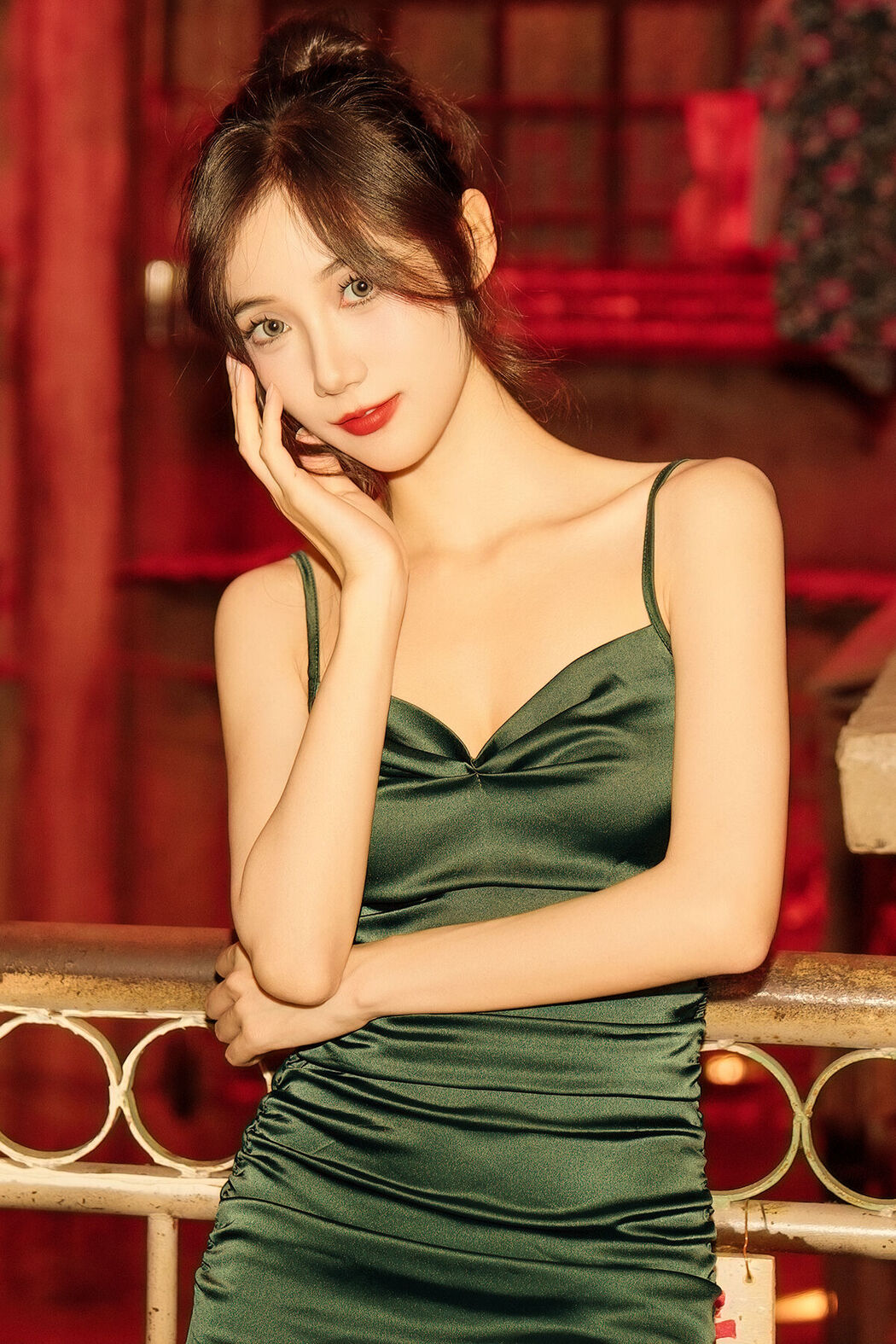 YiTuYu艺图语 Vol.8005 O1ne Wan Cover Photo