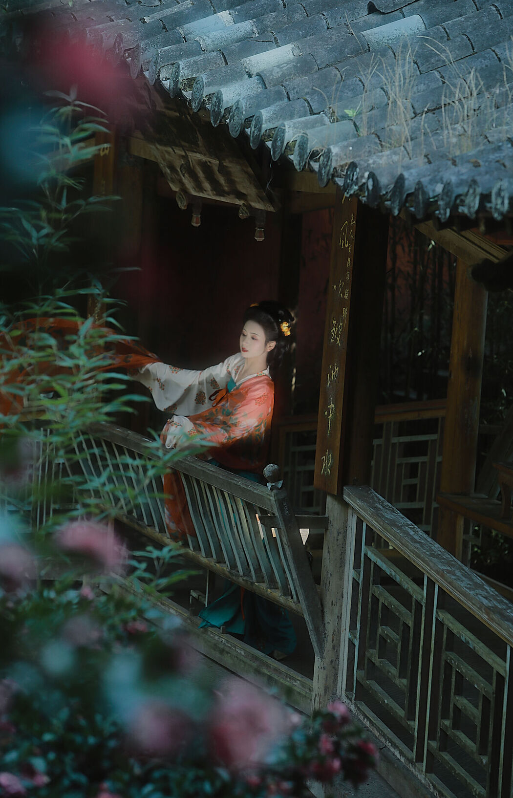 YiTuYu艺图语 Vol.7927 Yu Jin