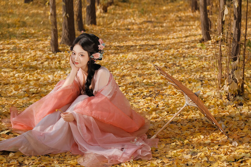 YiTuYu艺图语 Vol.7992 Qiu Qiu