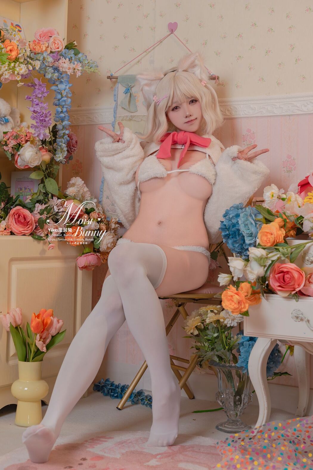 Coser@黏黏团子兔 – 02月作品『他的猫』 (76P – 1V)