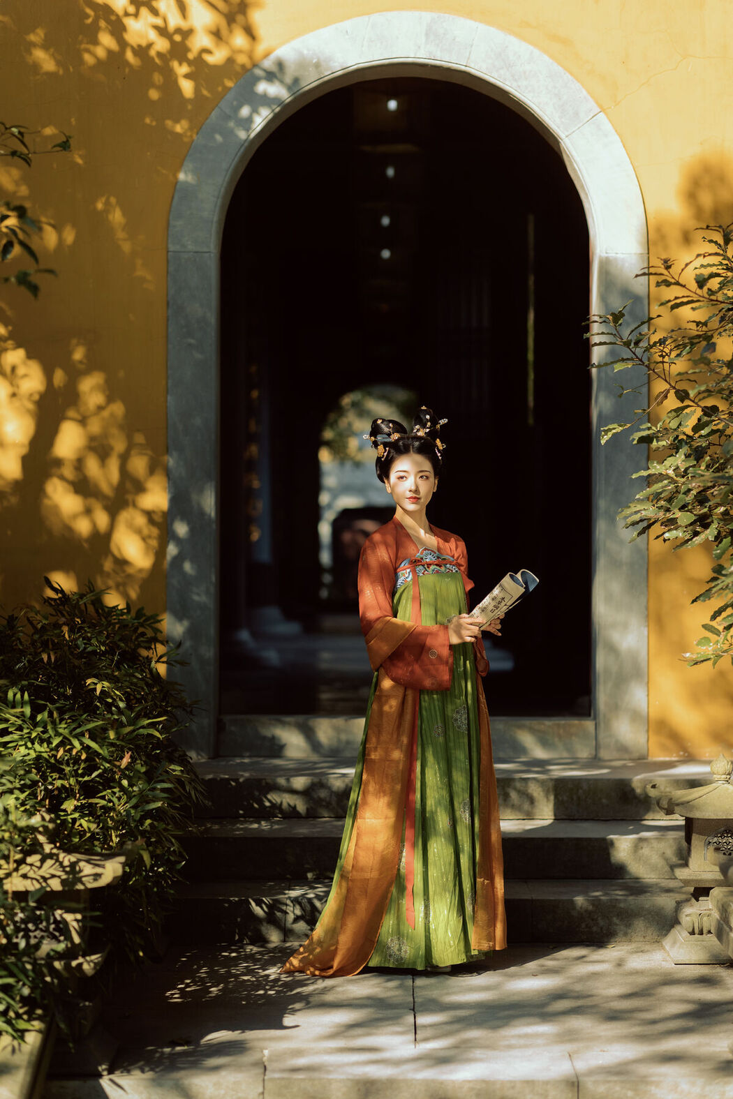 YiTuYu艺图语 Vol.8033 Mo Lu