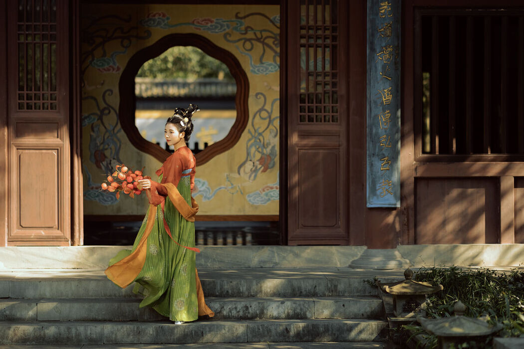 YiTuYu艺图语 Vol.8033 Mo Lu