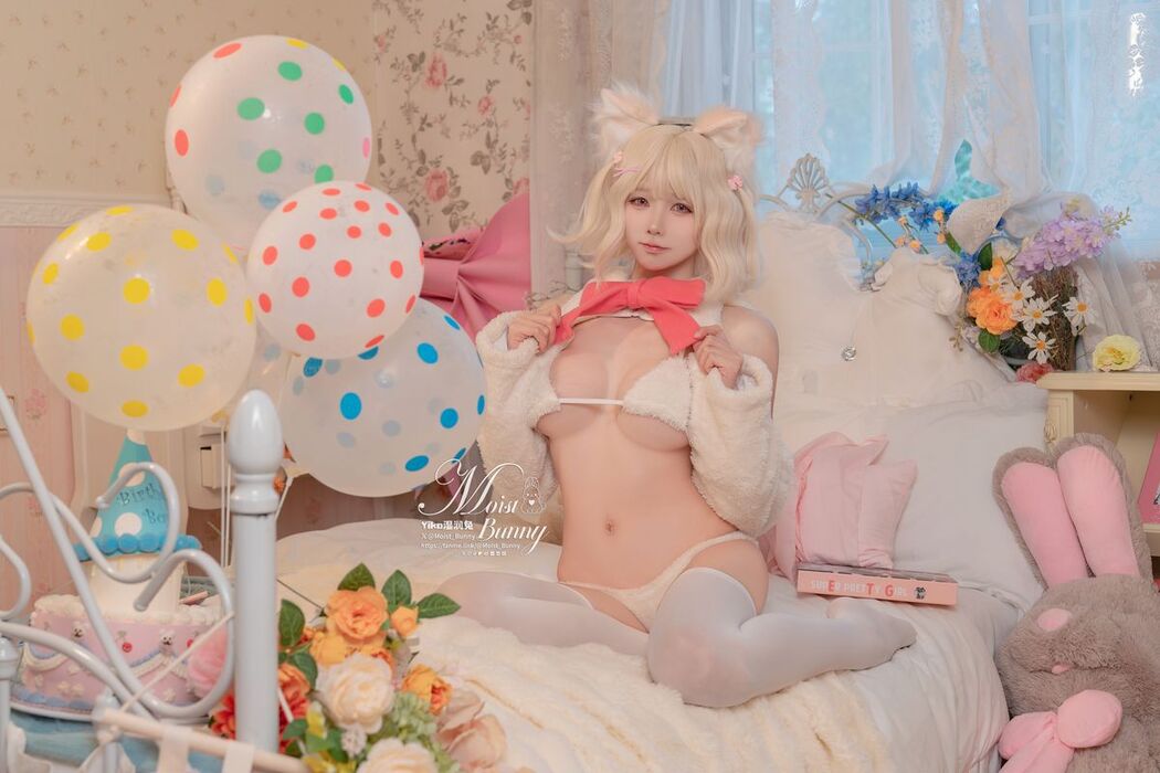 Coser@黏黏团子兔 – 02月作品『他的猫』 (76P – 1V)