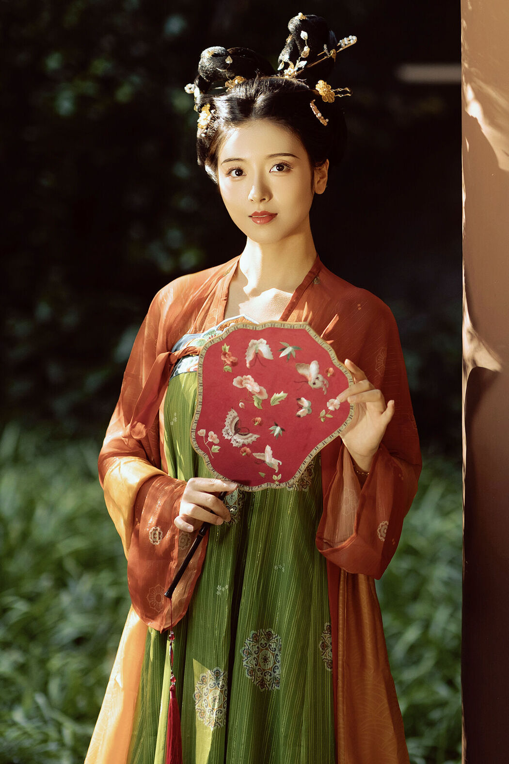 YiTuYu艺图语 Vol.8033 Mo Lu Cover Photo