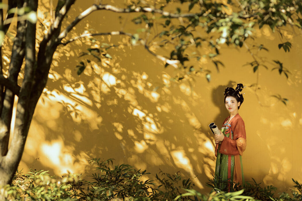 YiTuYu艺图语 Vol.8033 Mo Lu