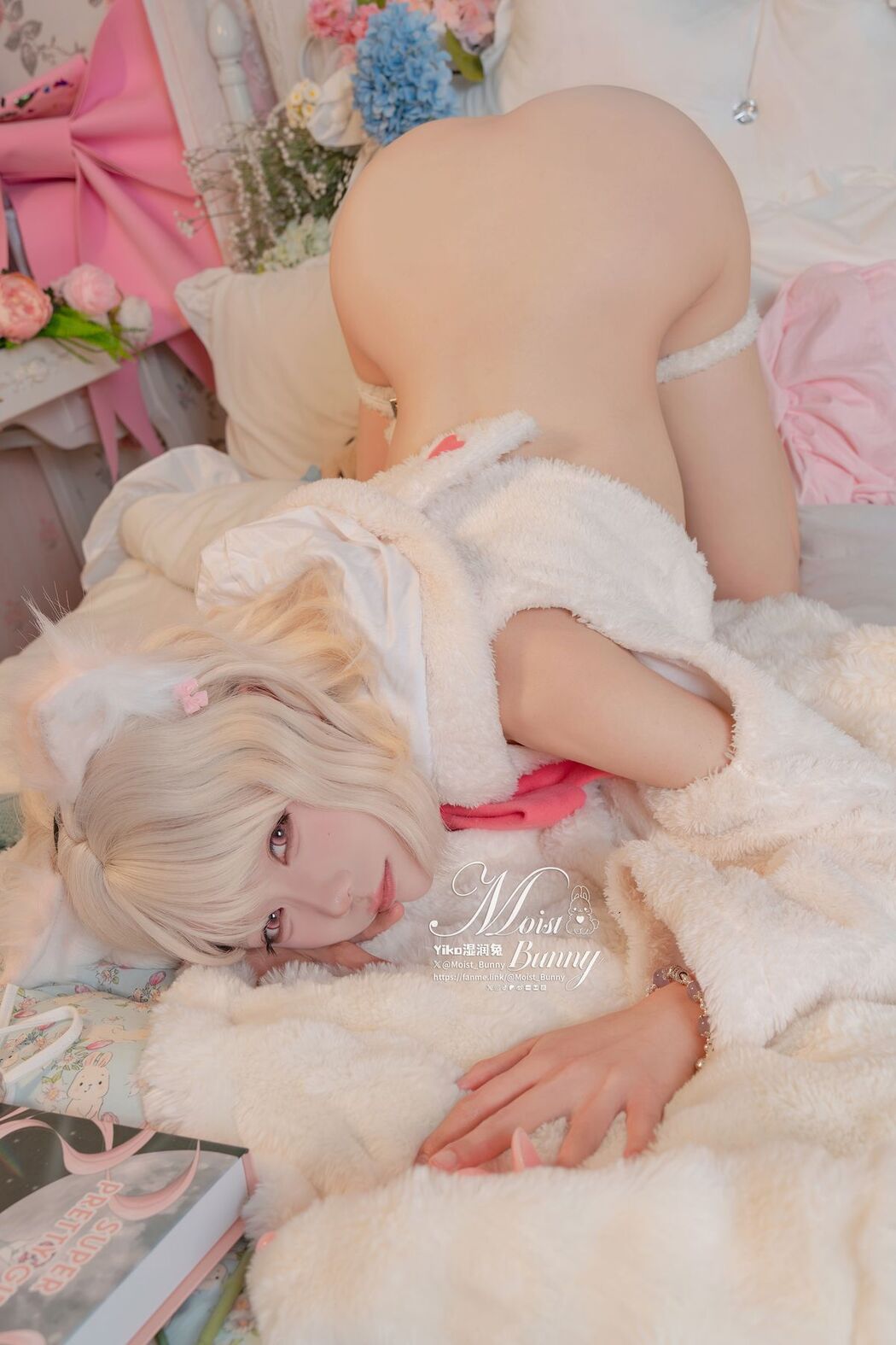 Coser@黏黏团子兔 – 02月作品『他的猫』 (76P – 1V)
