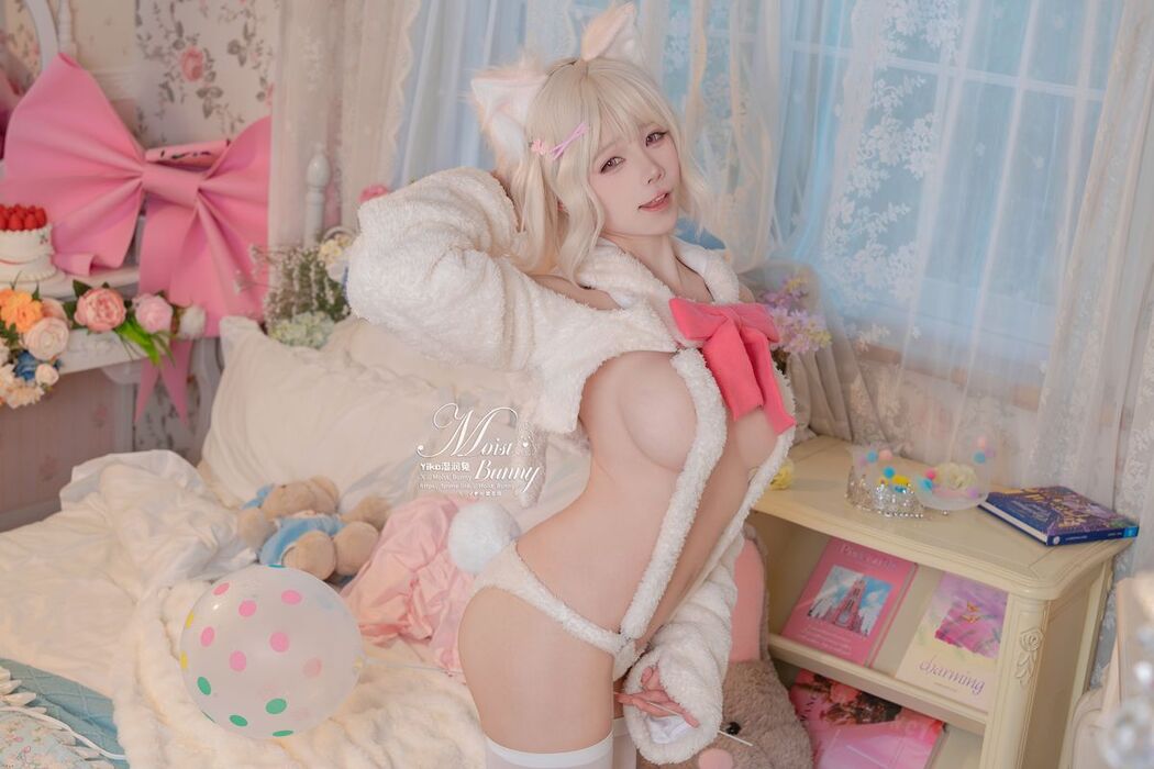 Coser@黏黏团子兔 – 02月作品『他的猫』 (76P – 1V)
