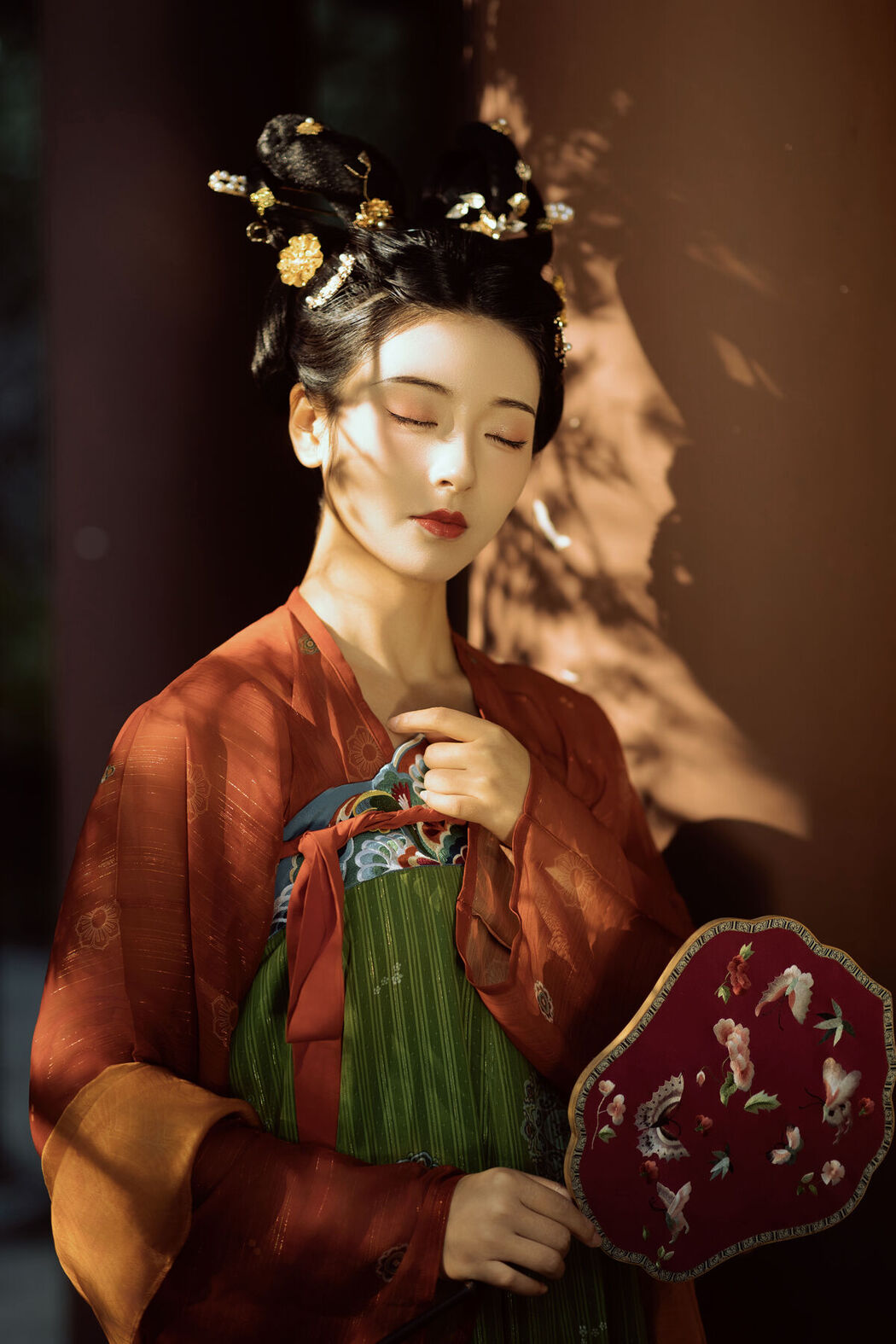 YiTuYu艺图语 Vol.8033 Mo Lu