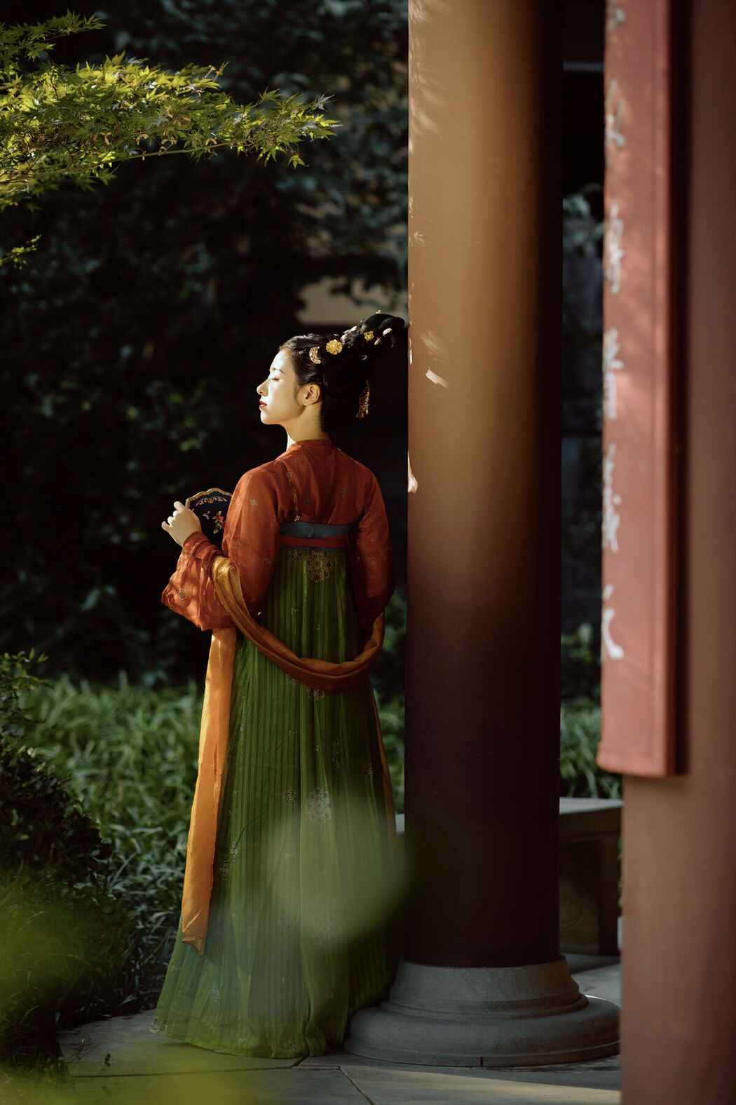 YiTuYu艺图语 Vol.8033 Mo Lu