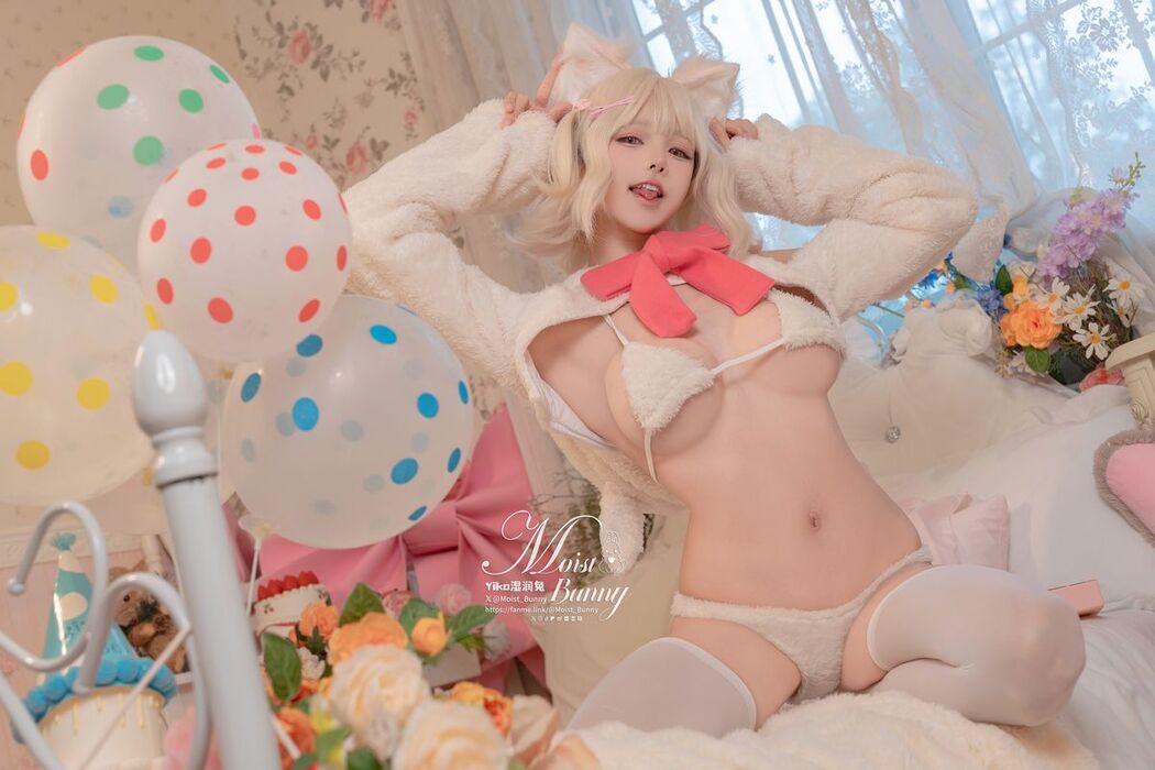 Coser@黏黏团子兔 – 02月作品『他的猫』 (76P – 1V)