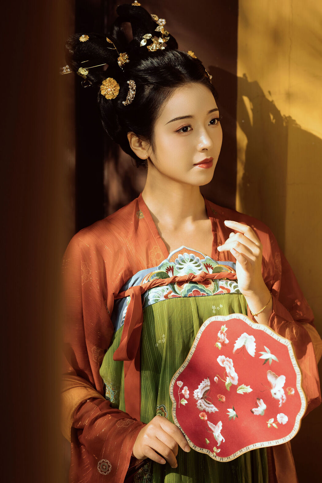 YiTuYu艺图语 Vol.8033 Mo Lu