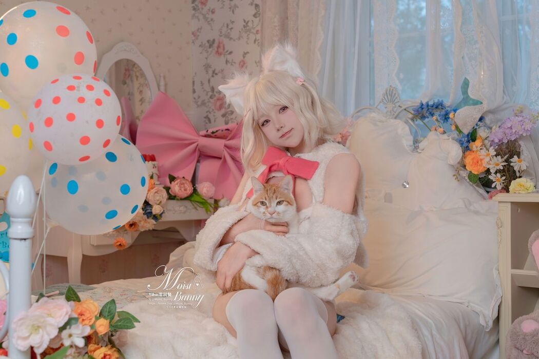 Coser@黏黏团子兔 – 02月作品『他的猫』 (76P – 1V)