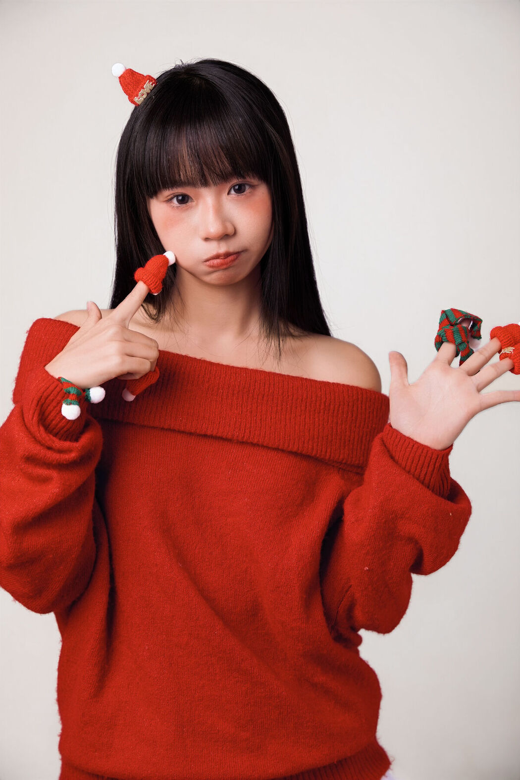 YiTuYu艺图语 Vol.8117 是三金呀 (29P)