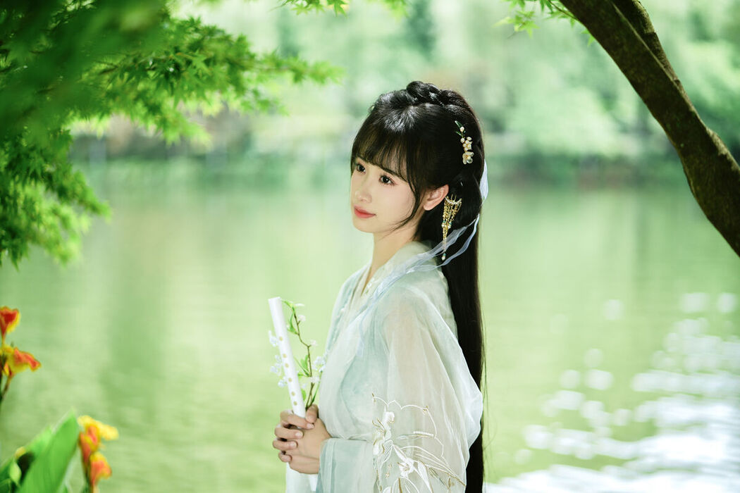 YiTuYu艺图语 Vol.8072 春娇 (23P)