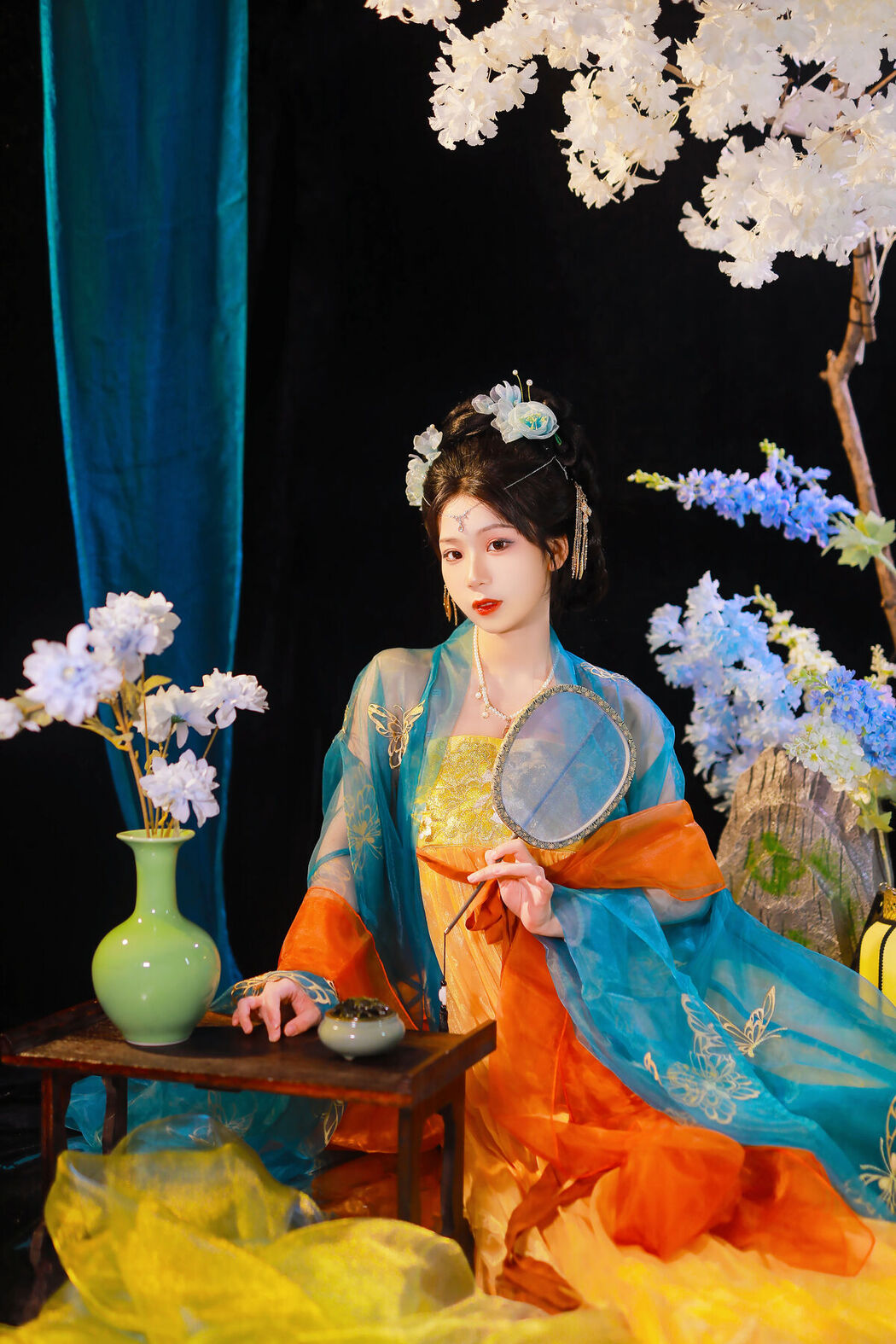 YiTuYu艺图语 Vol.8104 周周Ay (23P)