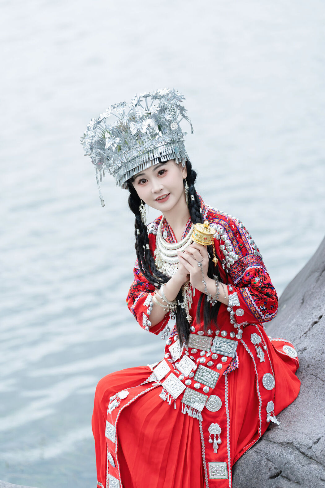 YiTuYu艺图语 Vol.8063 湫一只岁岁 (24P)