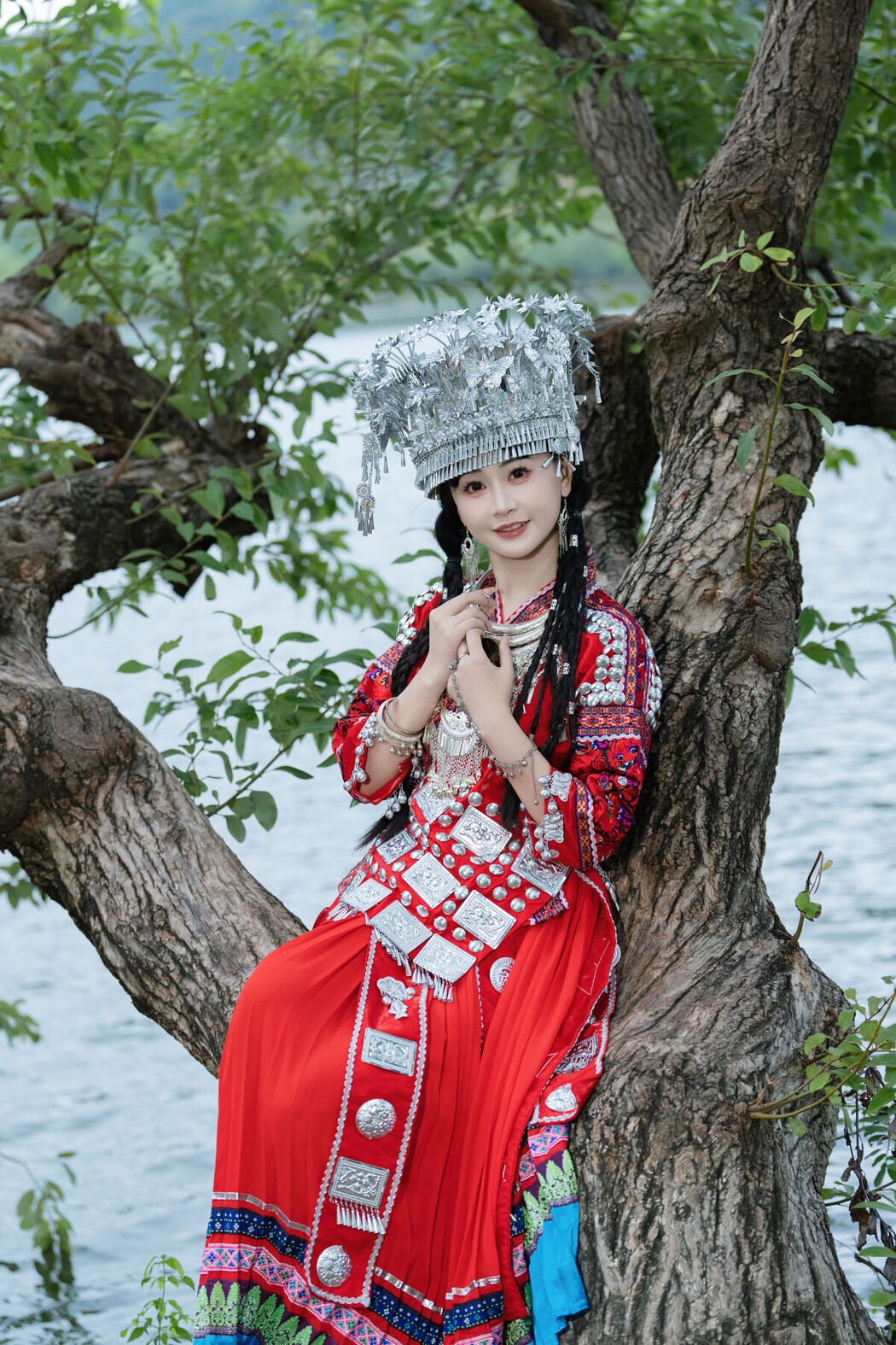 YiTuYu艺图语 Vol.8063 湫一只岁岁 (24P)
