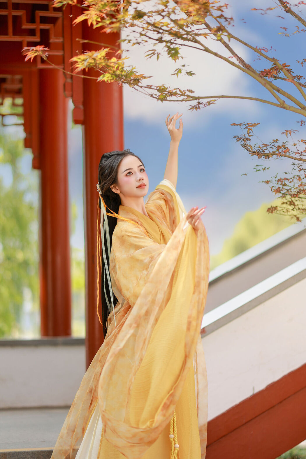 YiTuYu艺图语 Vol.8091 小杜同学 (23P)