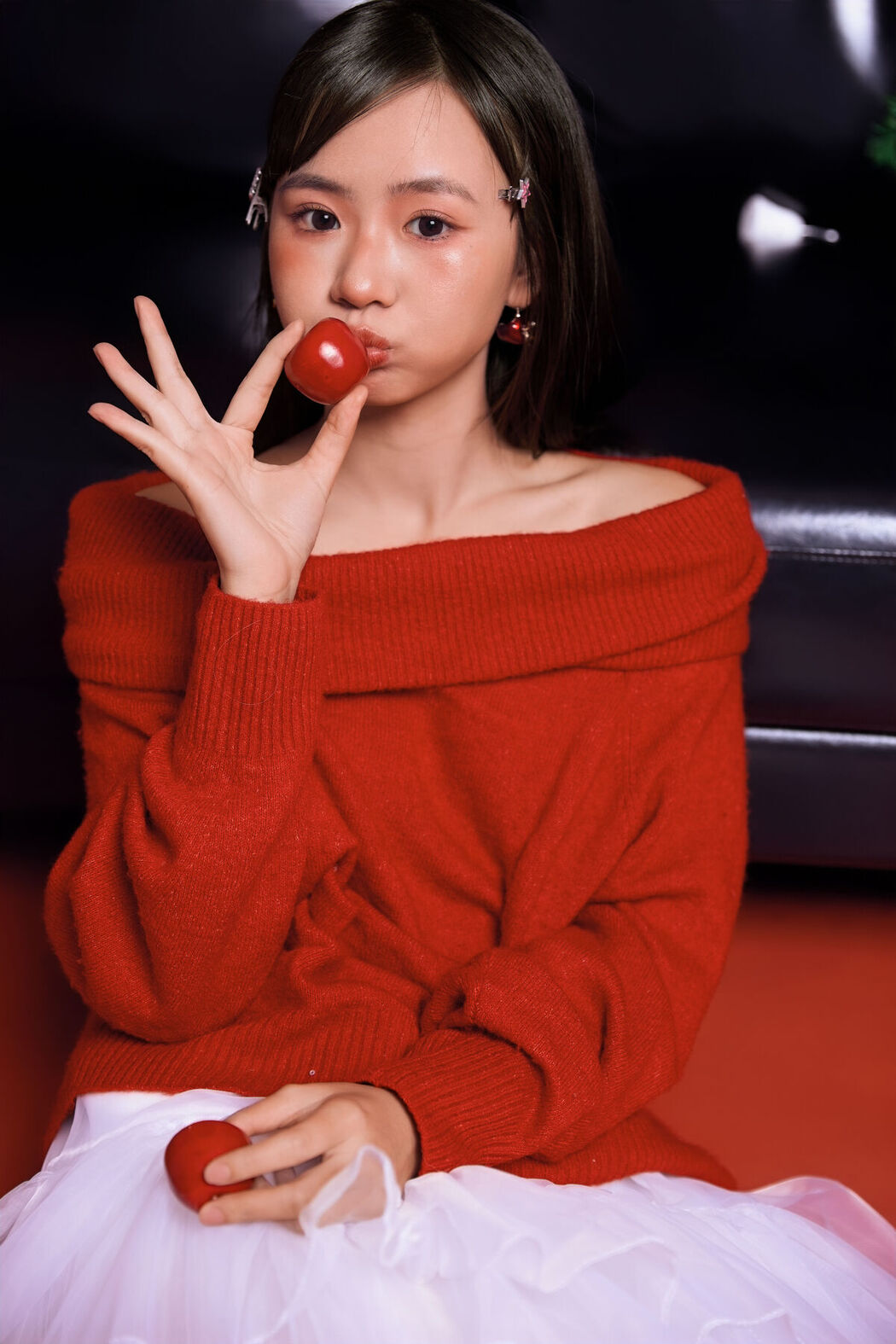 YiTuYu艺图语 Vol.8117 是三金呀 (29P)