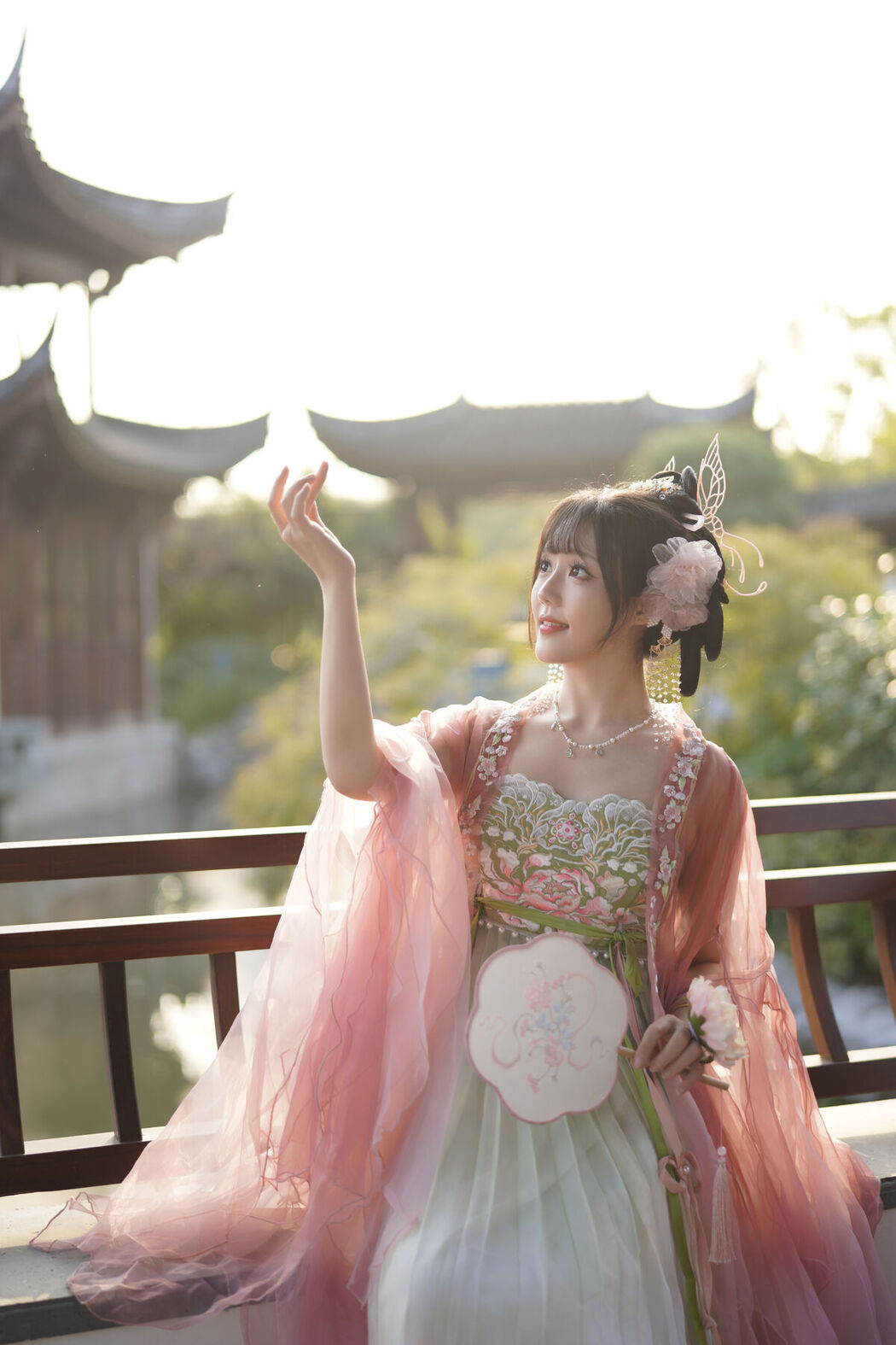 YiTuYu艺图语 Vol.8046 Qing Liu