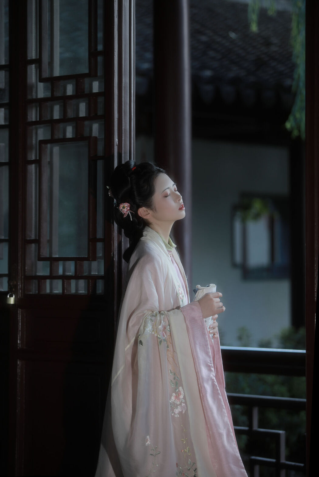 YiTuYu艺图语 Vol.8078 一枝眠眠 (21P)