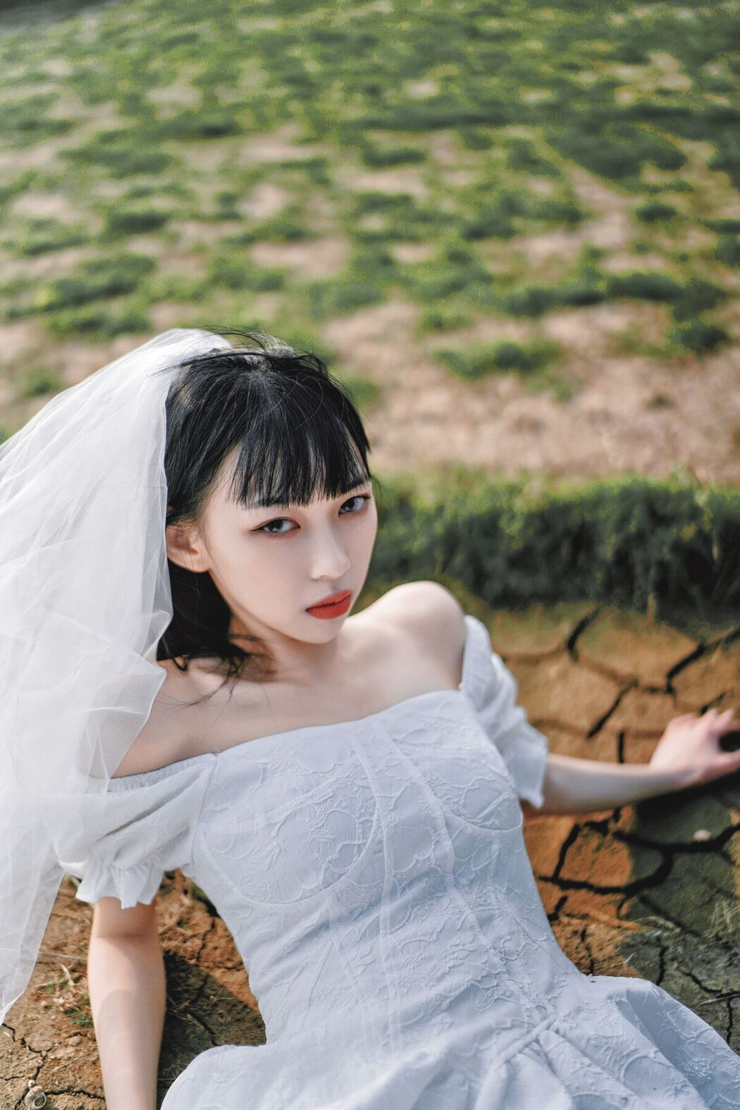 YiTuYu艺图语 Vol.8075 大何 (27P)