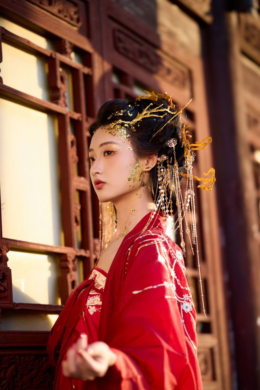 YiTuYu艺图语 Vol.8082 陈年小九 (22P)