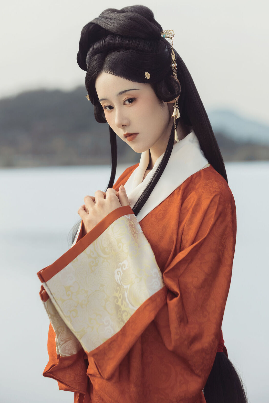 YiTuYu艺图语 Vol.8106 人间月-素尘 (29P) Cover Photo