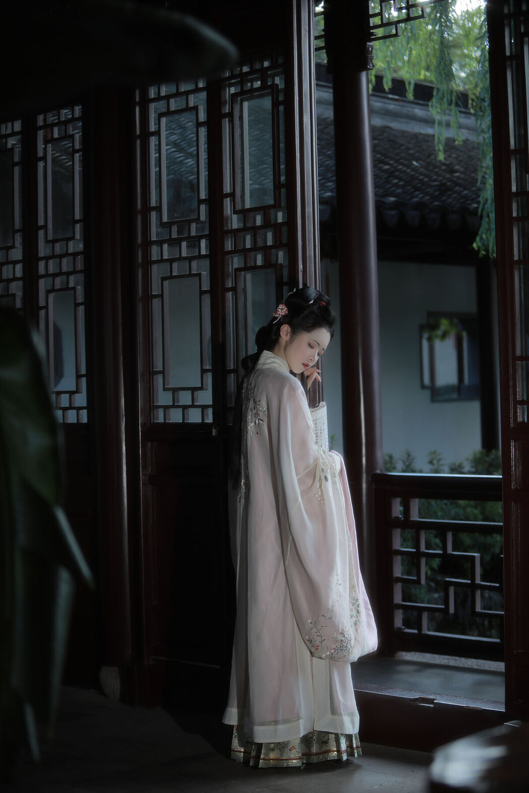 YiTuYu艺图语 Vol.8078 一枝眠眠 (21P)