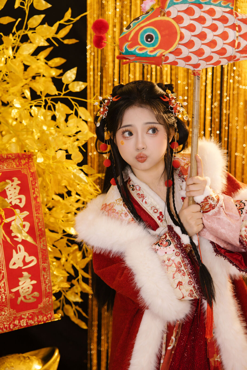 YiTuYu艺图语 Vol.8114 衔鹿 (28P)