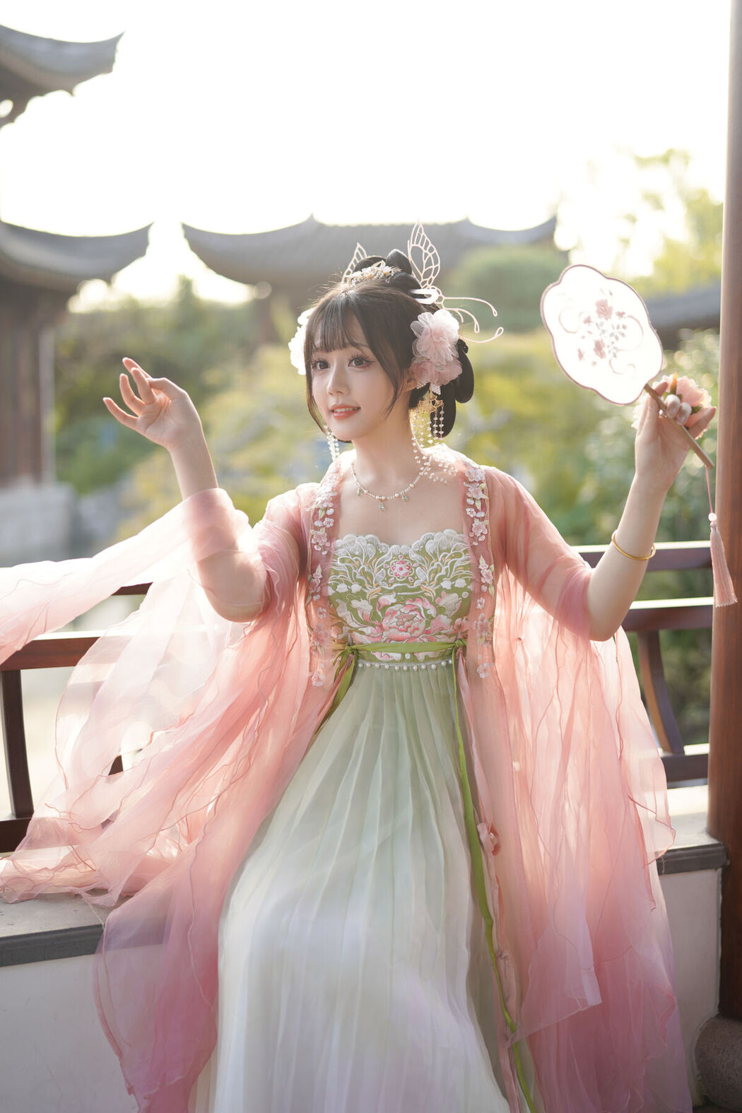 YiTuYu艺图语 Vol.8046 Qing Liu