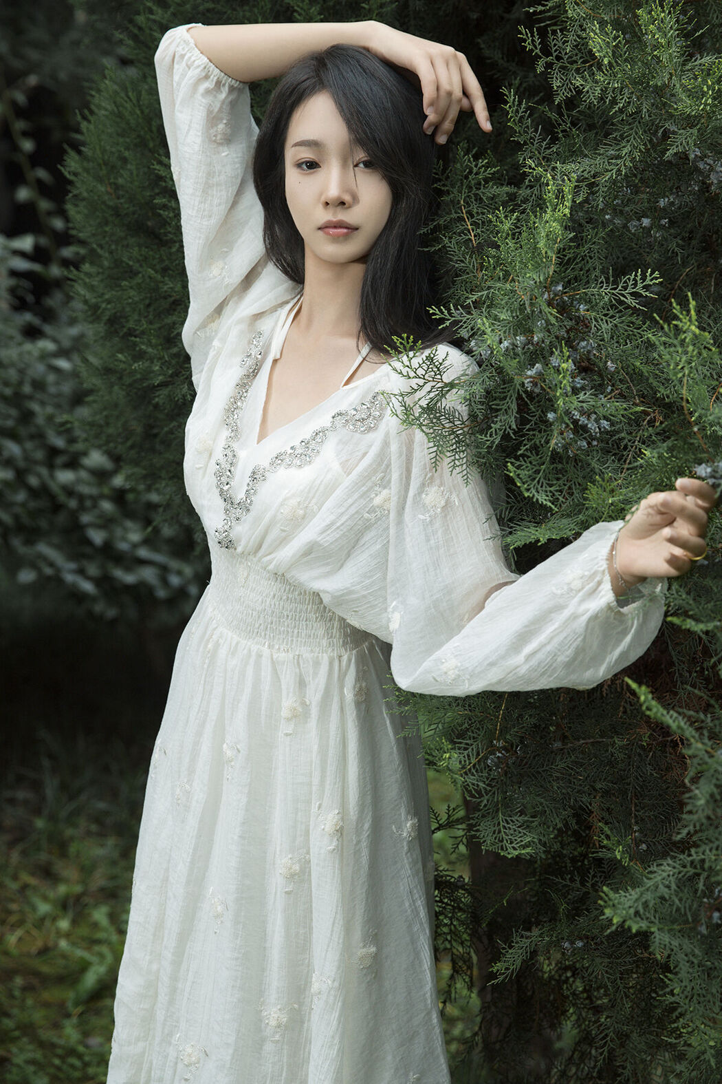 YiTuYu艺图语 Vol.8060 鑫鑫 (23P) Cover Photo