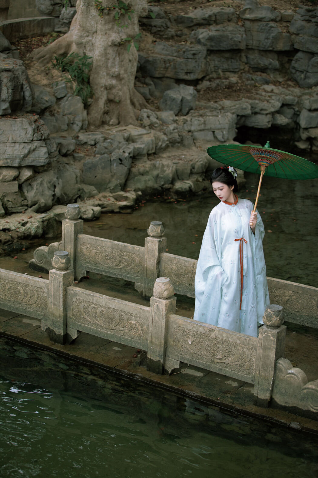 YiTuYu艺图语 Vol.8101 歪歪 (27P)