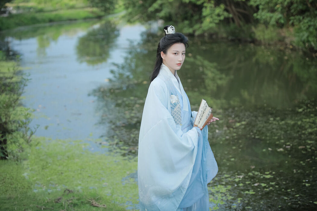 YiTuYu艺图语 Vol.8108 徽音子 (22P)