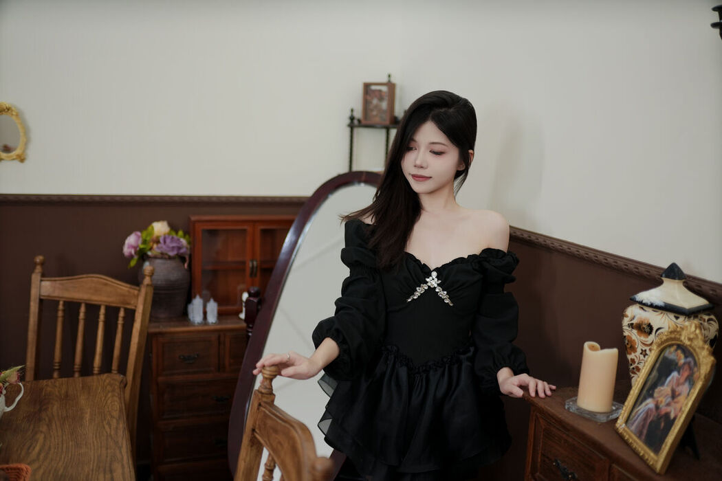 YiTuYu艺图语 Vol.8047 Xuan