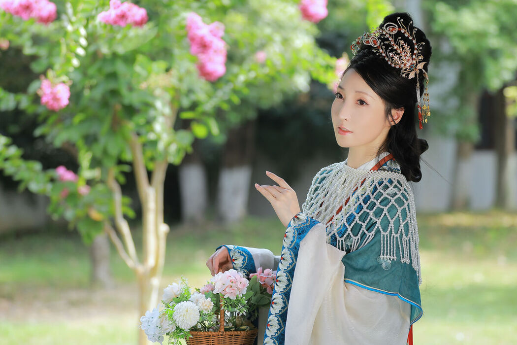 YiTuYu艺图语 Vol.8113 李猜 (23P)