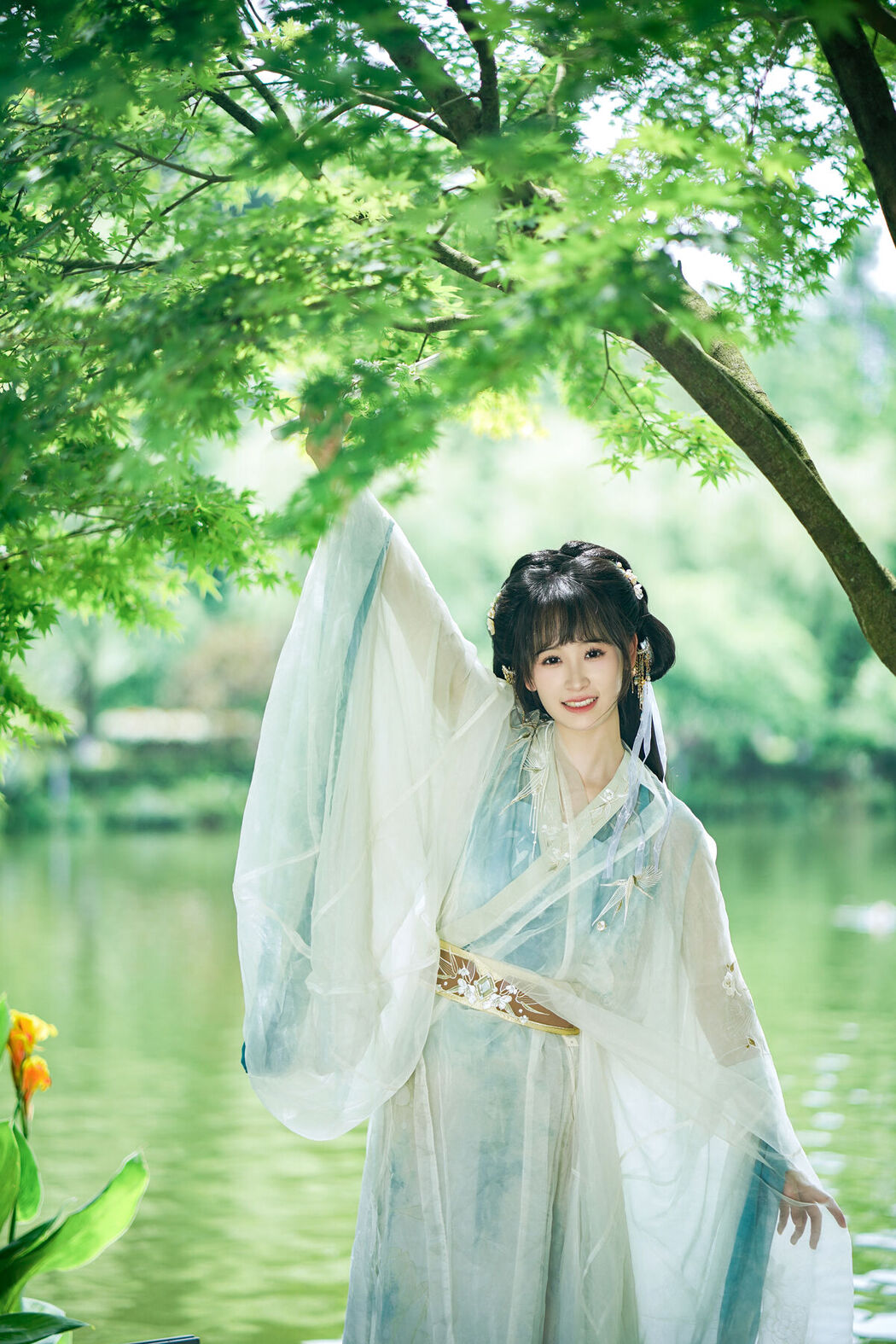 YiTuYu艺图语 Vol.8072 春娇 (23P)