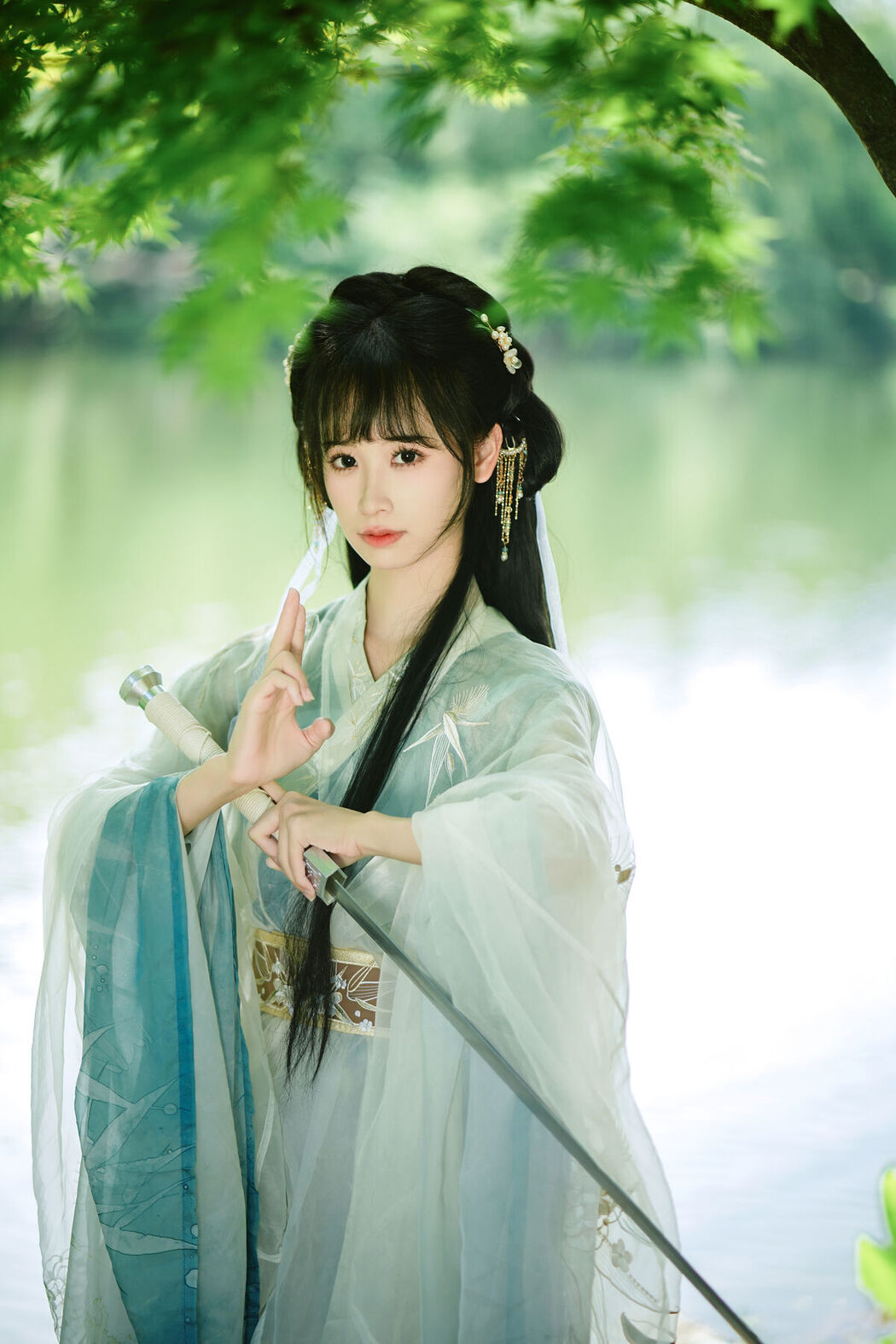 YiTuYu艺图语 Vol.8072 春娇 (23P)