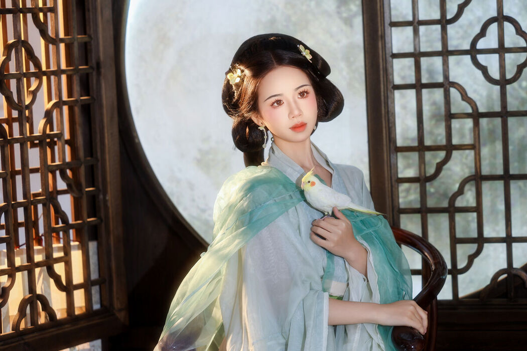 YiTuYu艺图语 Vol.8077 小杜同学 (30P)