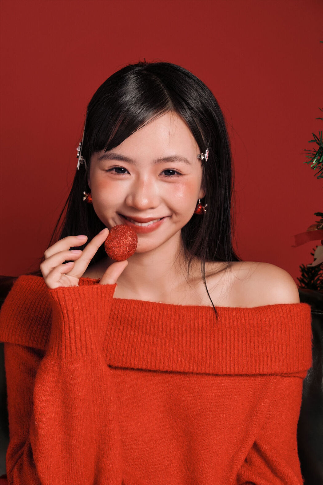 YiTuYu艺图语 Vol.8117 是三金呀 (29P)
