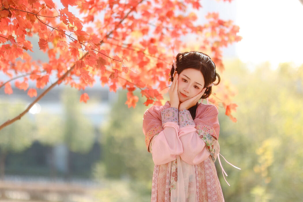 YiTuYu艺图语 Vol.8065 小杜同学 (26P)