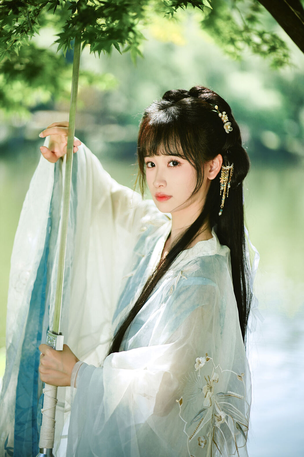 YiTuYu艺图语 Vol.8072 春娇 (23P)