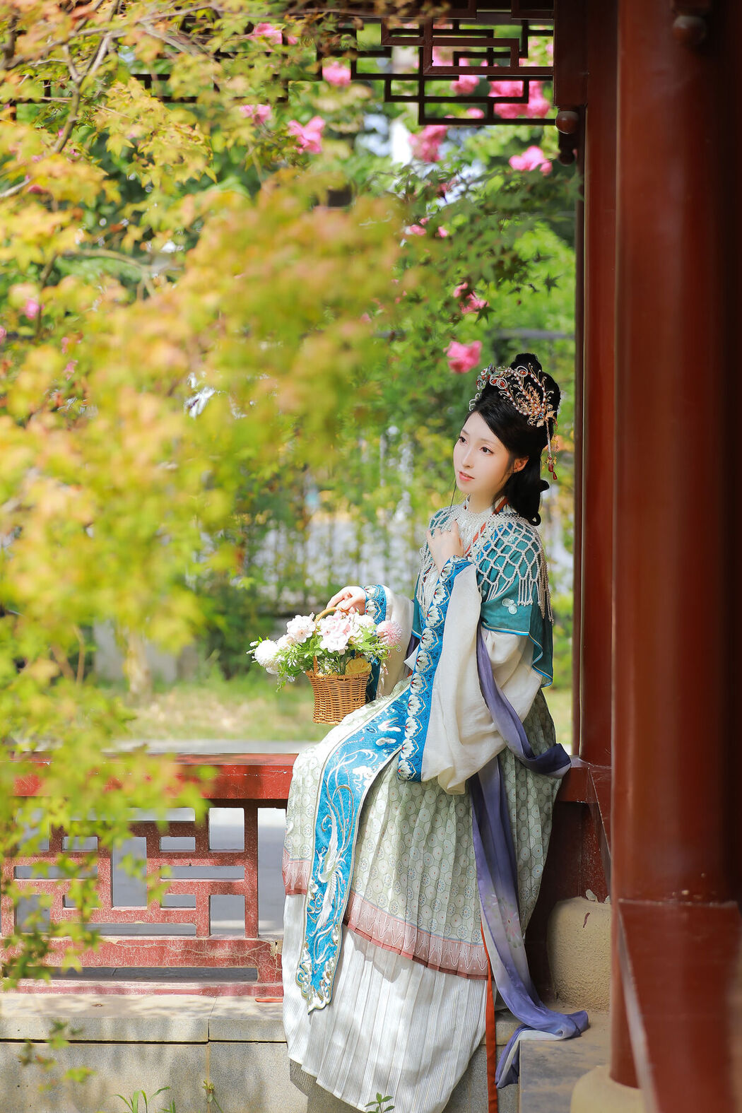 YiTuYu艺图语 Vol.8113 李猜 (23P)