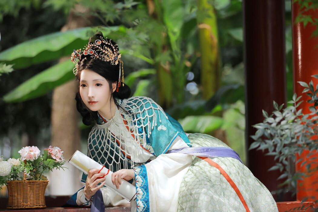 YiTuYu艺图语 Vol.8113 李猜 (23P)