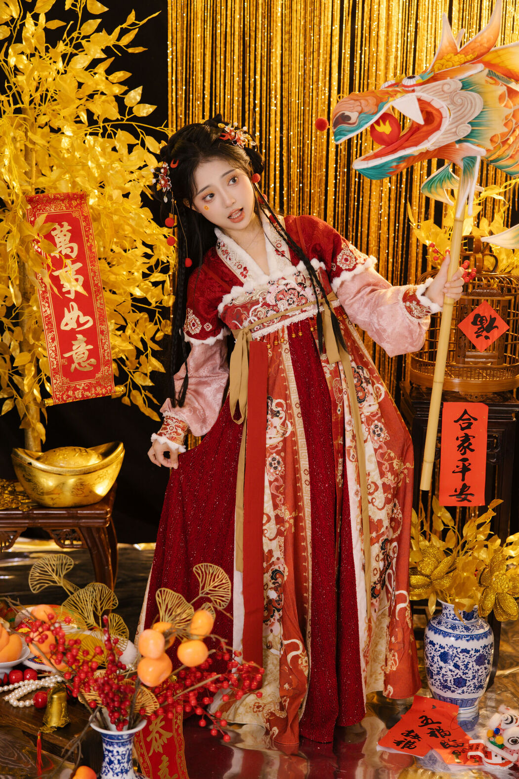 YiTuYu艺图语 Vol.8114 衔鹿 (28P)