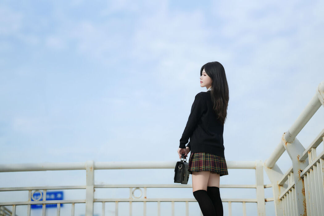YiTuYu艺图语 Vol.8067 璇 (26P)