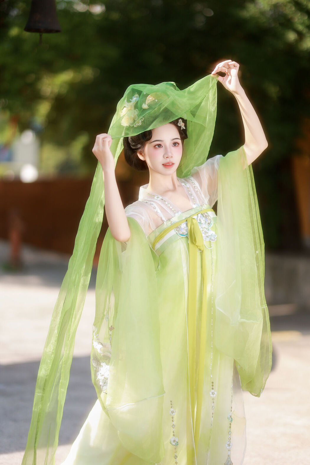YiTuYu艺图语 Vol.8102 小杜同学 (27P)